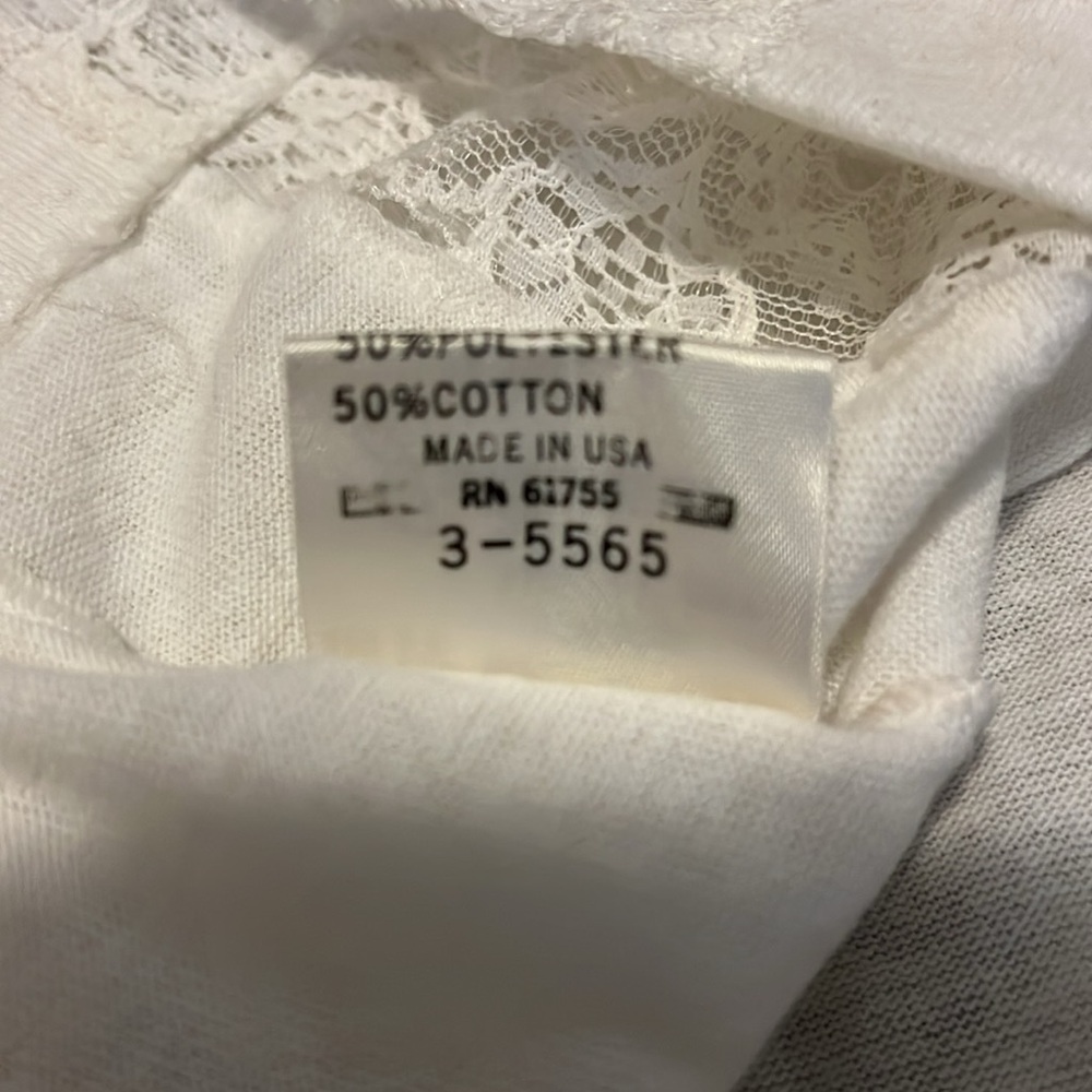 Vintage Elegant White Lace Trimmed Women's Top - Picture 7 of 9